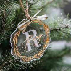 Love Christmas | Dein Name im Kranz - Weihnachtsbaumanhänger