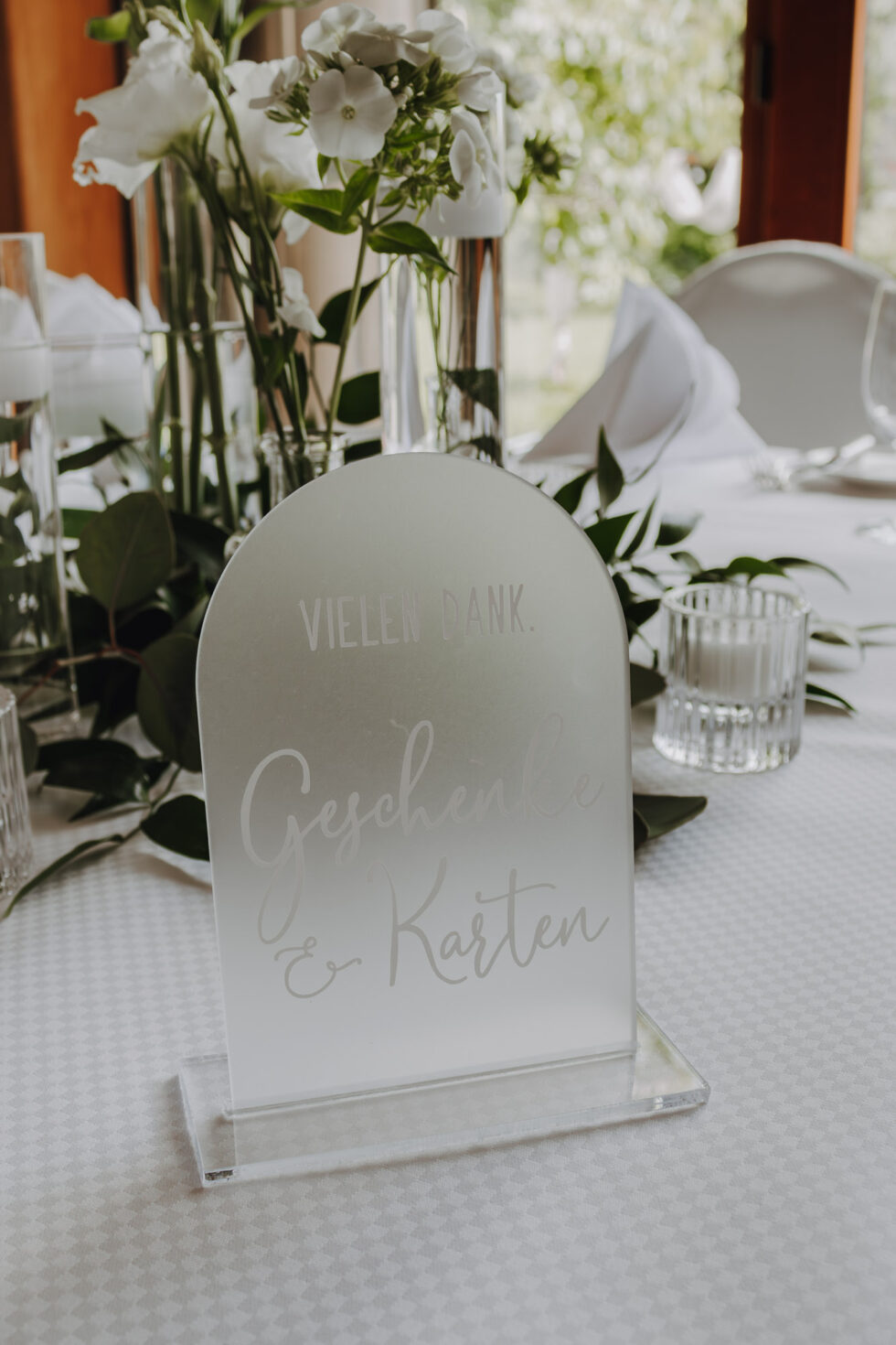 Hochzeitsschilder aus Acryl